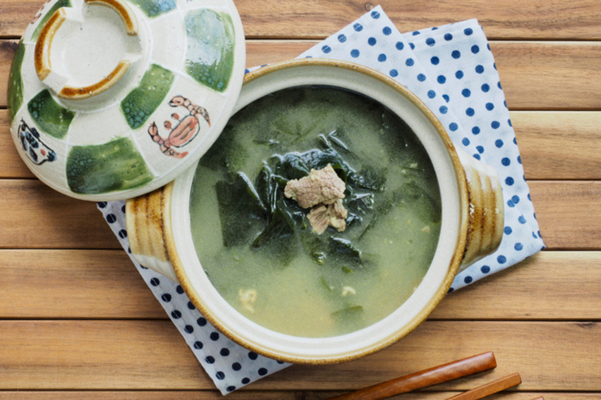 Bowl of Seaweed soup
