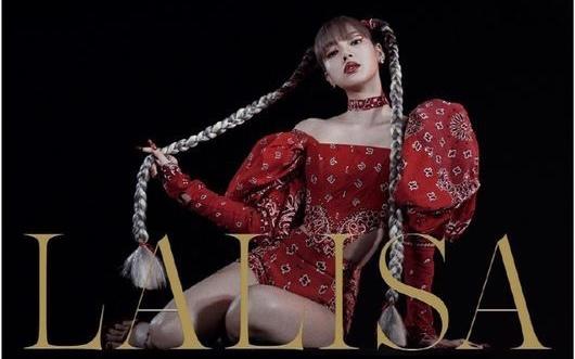 BLACKPINKリサ、本日ソロデビュー｢先行注文量80万枚｣突破