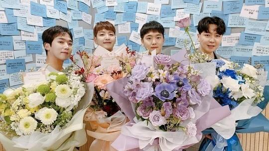 100%活動終了、9年で解散