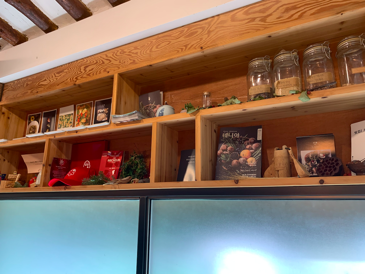 Insadong Seoul Korea a flower blossom on the rice, 꽃밥에피다, ingredients