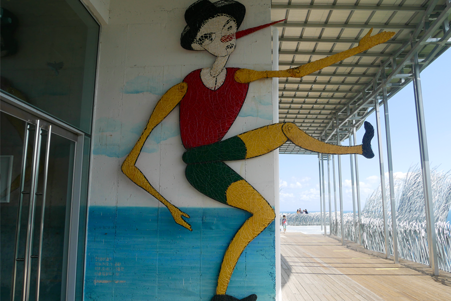 皮諾丘的壁畫獨特地點，位於哈斯拉藝術村的日式風格藝術作品。