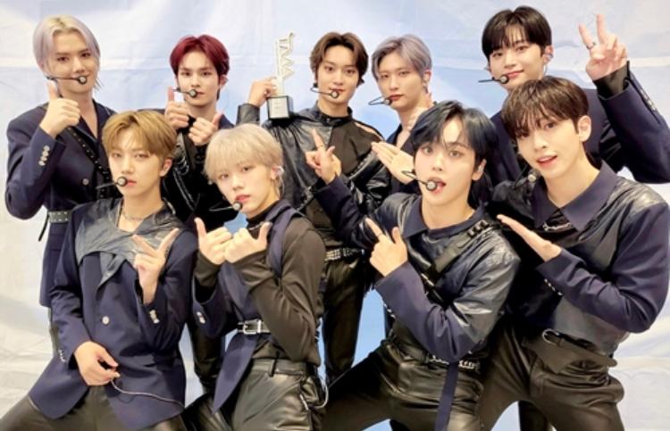 STARSHIP「身元不明者がCRAVITYに身体接触、現在警察が調査中」