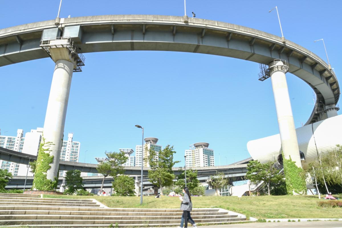 seoul korea ttukseom han river park