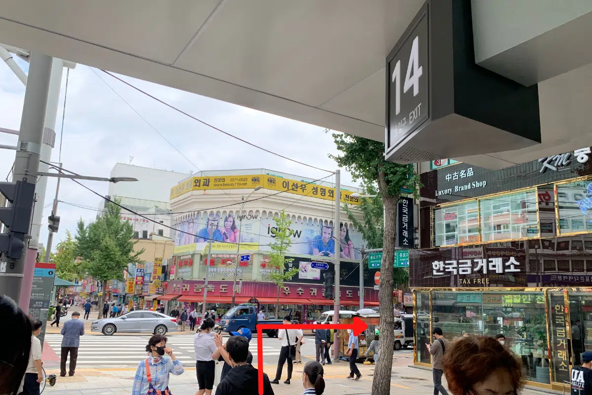 韓国ラーメン コンビニ 韓国旅行 ラーメン ソウル 韓国グルメ 韓国コンビニ ラーメン専門店 鐘路 無人コンビニ