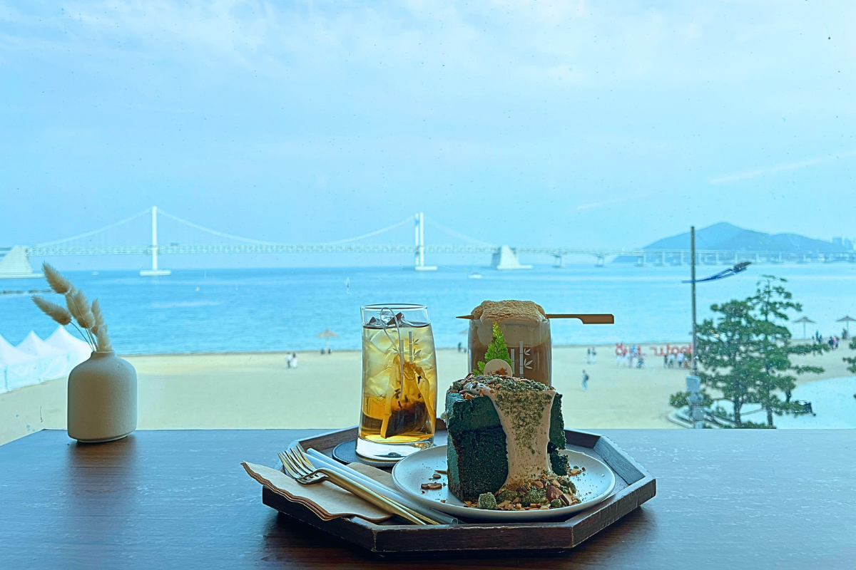 đồ ăn và đồ uống tại Cha Sun Cheak, quán cafe view biển đẹp ở Busan