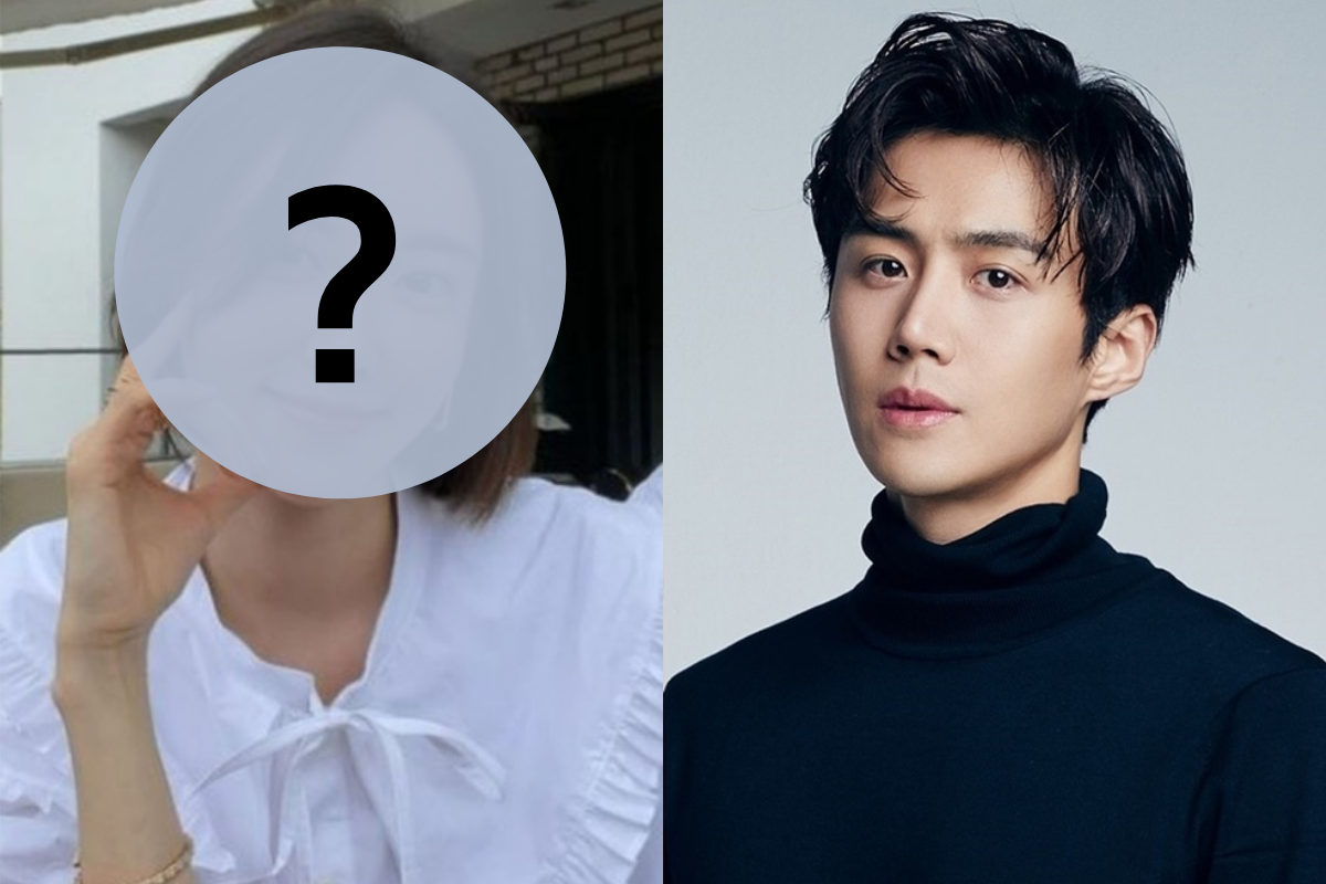 ปริศนาซ่อนใบหน้าที่มีสัญลักษณ์คำถามปิดทับ เป็นภาพปริศนาผู้หญิงในชุดขาวหลังร้านกาแฟ