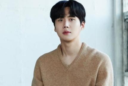 キム・ソンホ、元恋人の暴露内容を認め謝罪 「失望させてしまい申し訳ない」