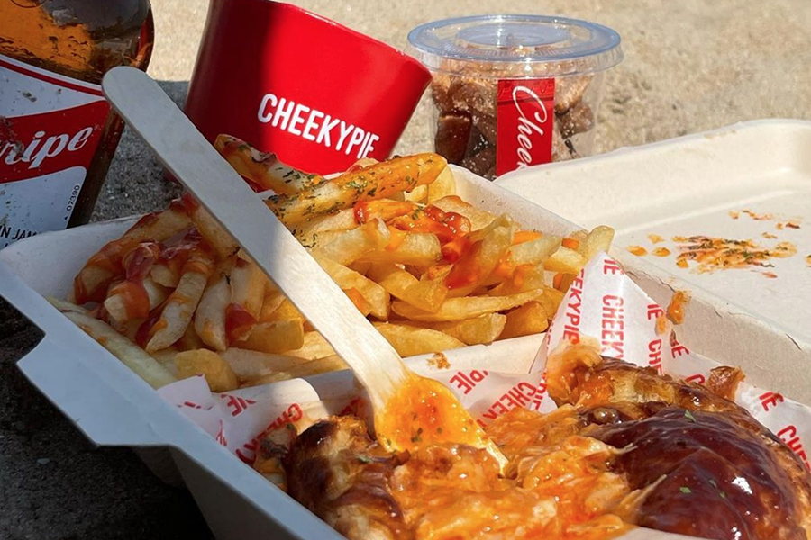 busan korea gwangalli beach cafe, cheekypie pie and fries