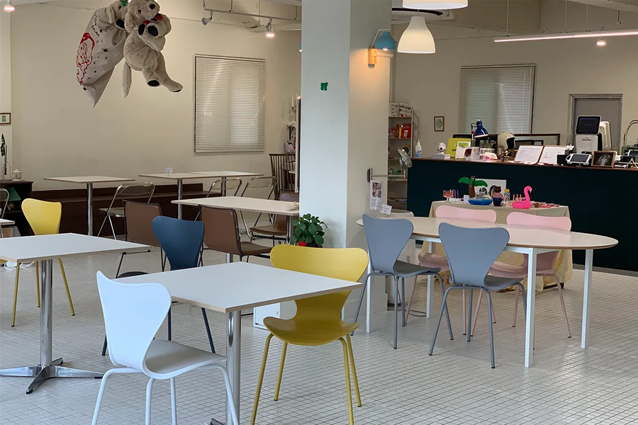 busan korea gwangalli beach cafe, the same age couple interior