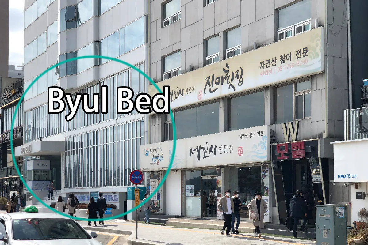 busan korea gwangalli beach cafe, byul bed