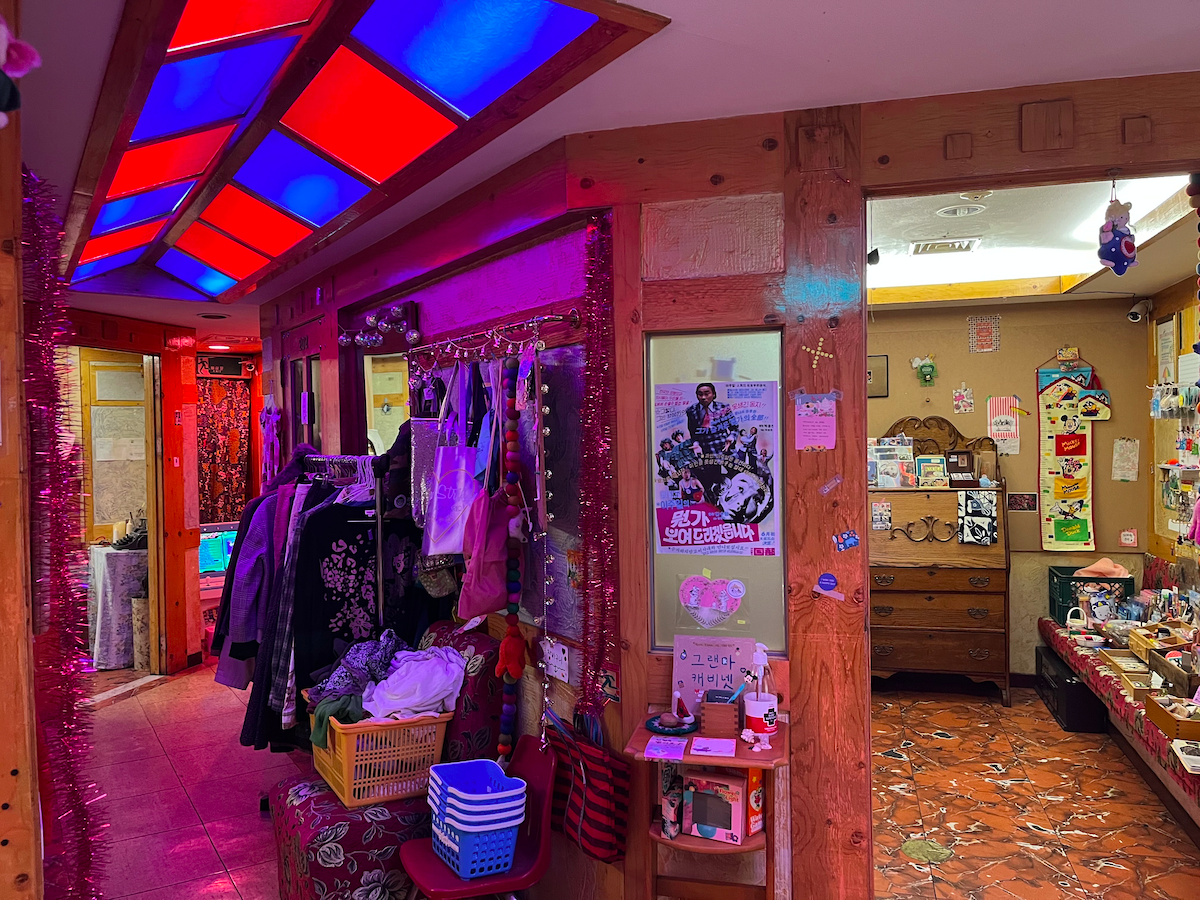 euljiro seoul shopping, vintage store grandma cabinet