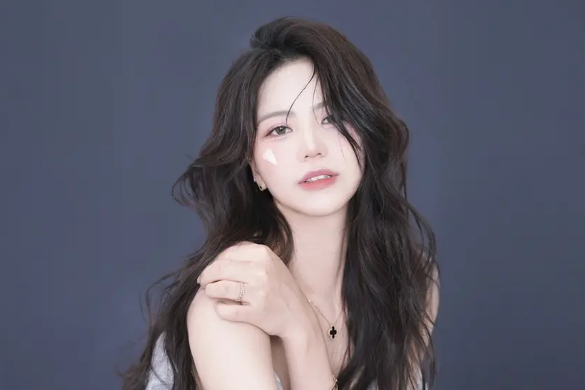 韓式美髮設計的成品展示，突顯女性時尚髮型的多樣。