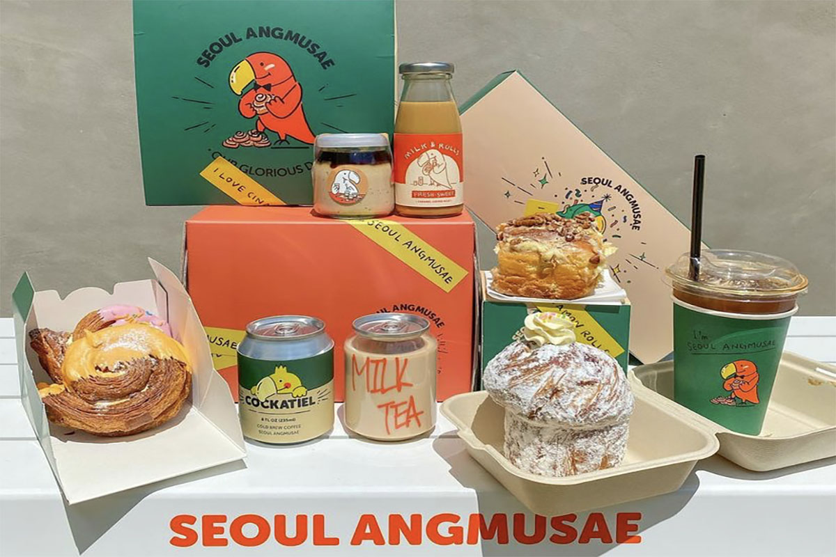đồ uống và bánh ở Seoul Angmusae 서울 앵무새 