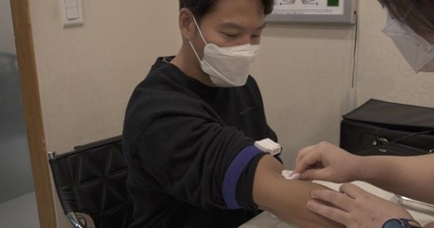 Ким Чен Кук раскрывает результаты анализа крови после того, как YouTuber обвинил его в употреблении стероидов