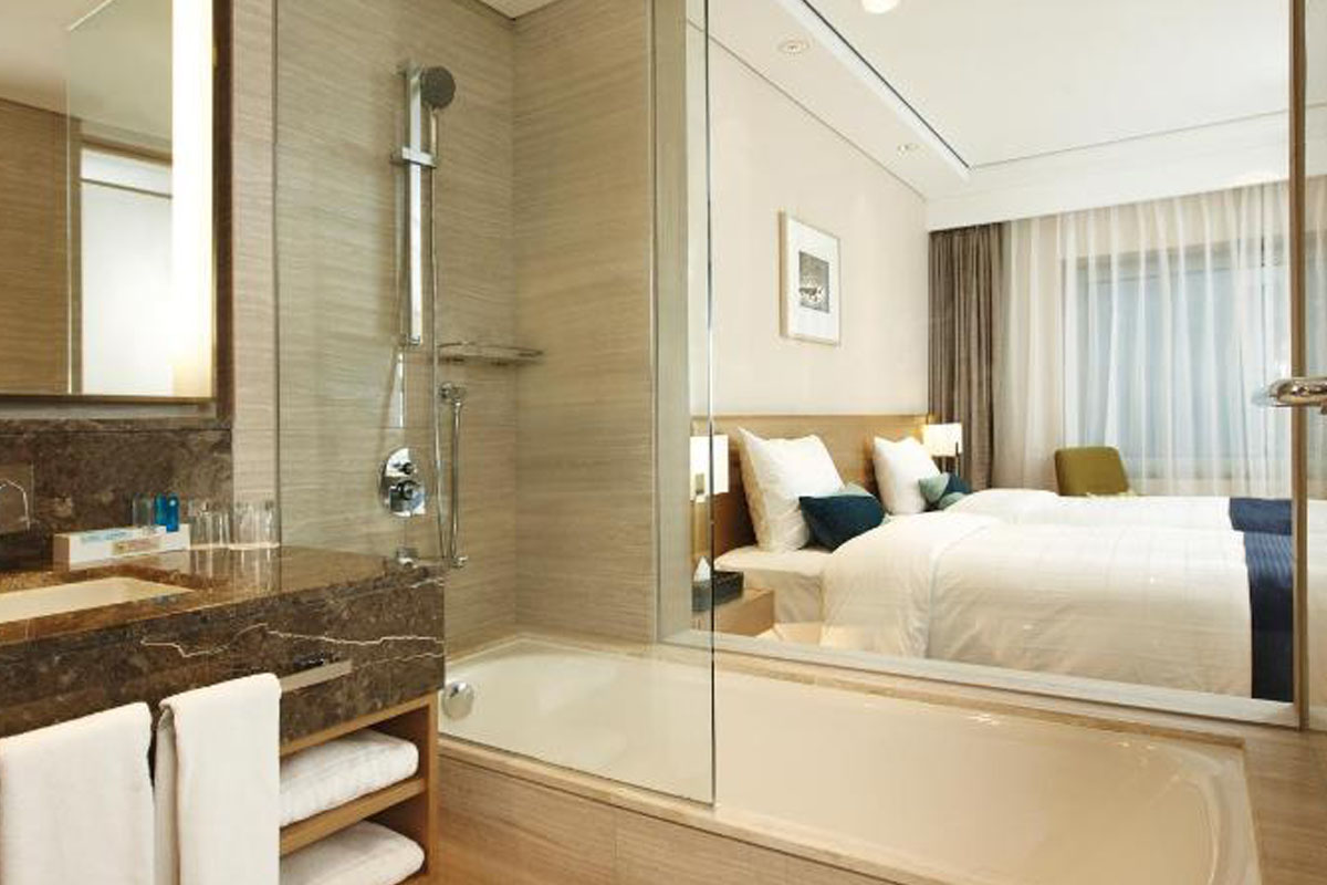 A room at the Novatel Ambassodor Hotel.