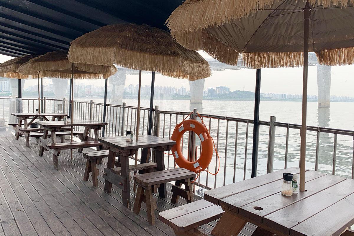 K-Pop Idol Spots: Waikiki Market