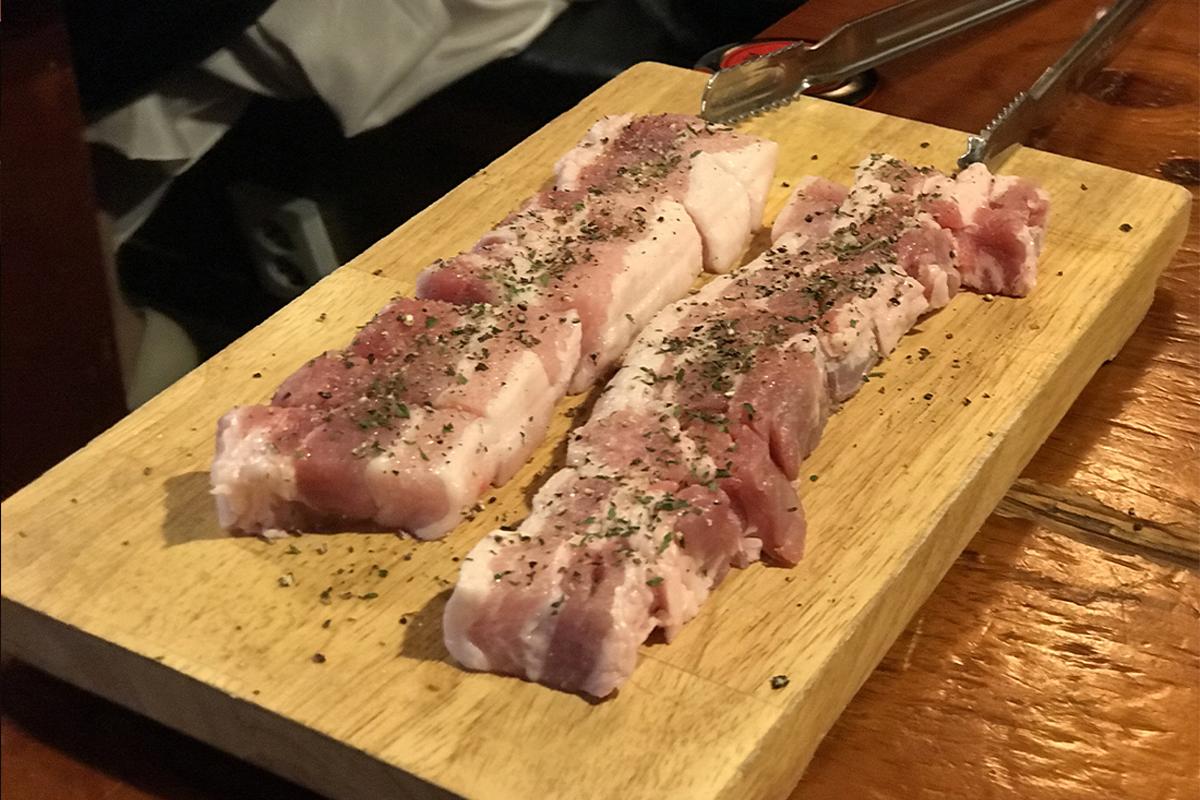 K-Pop Idol Spots: Chupungryeong Kal Samgyeopsal