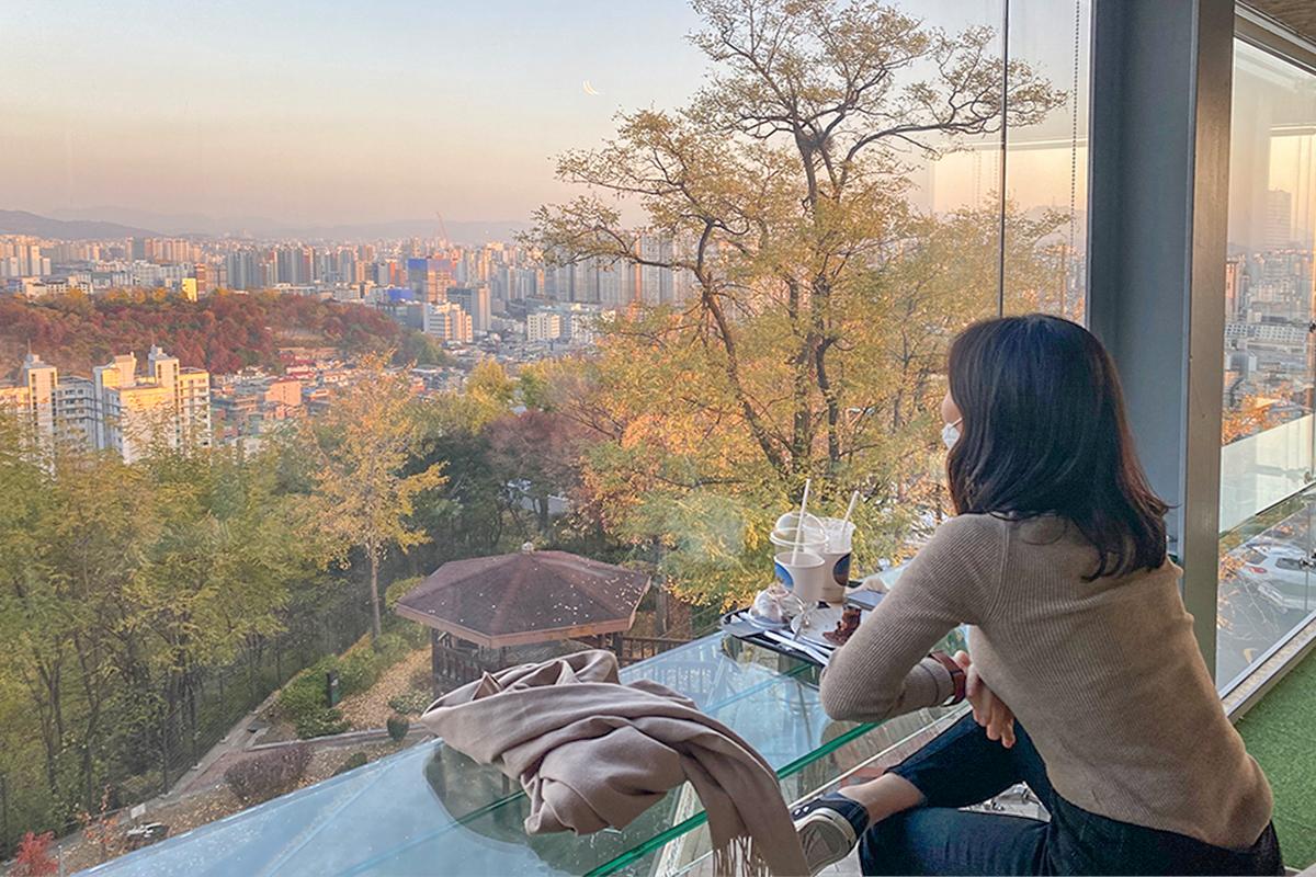 韓国旅行、ソウル旅行、鍾路、チョンノ、東廟前駅、昌信崇仁採石場展望台、都市再生事業、カフェラクダ、ソウル一望