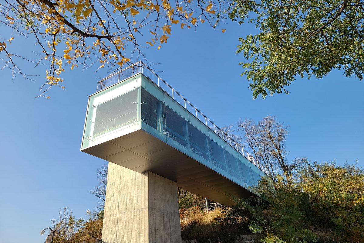 韓国旅行、ソウル旅行、鍾路、チョンノ、東廟前駅、昌信崇仁採石場展望台、都市再生事業、カフェラクダ、ソウル一望