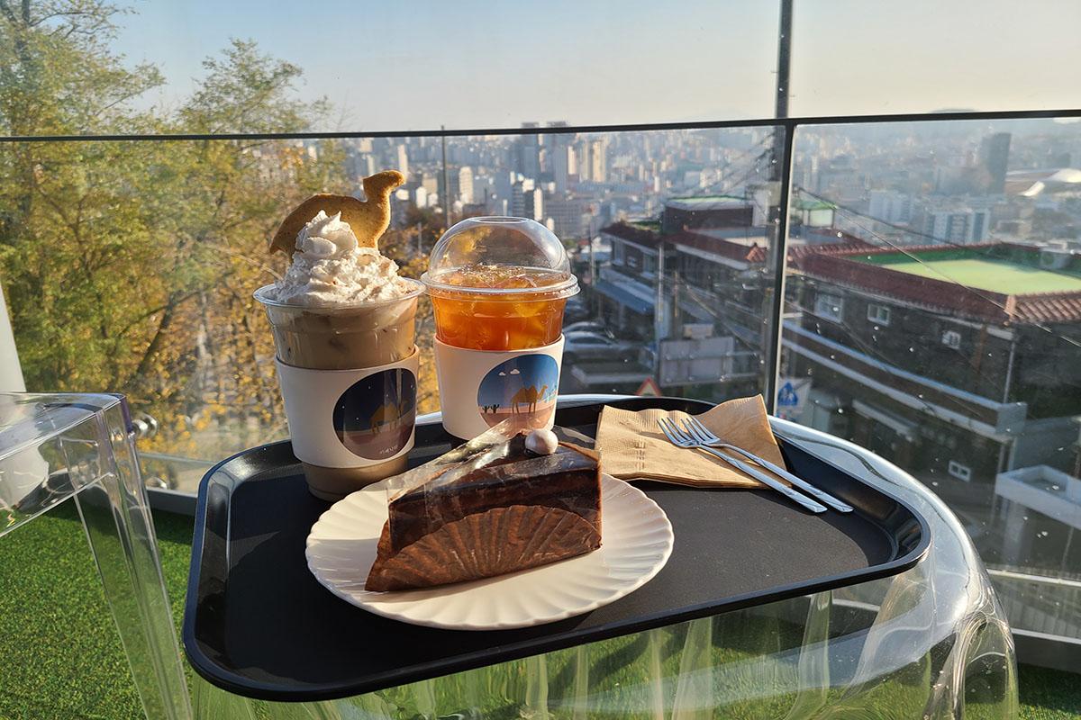 韓国旅行、ソウル旅行、鍾路、チョンノ、東廟前駅、昌信崇仁採石場展望台、都市再生事業、カフェラクダ、ソウル一望