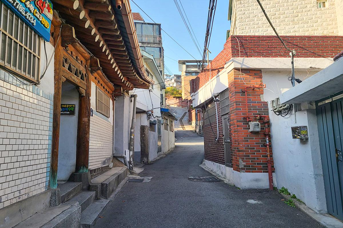 韓国旅行、ソウル旅行、鍾路、チョンノ、東廟前駅、昌信崇仁採石場展望台、都市再生事業、カフェラクダ、ソウル一望