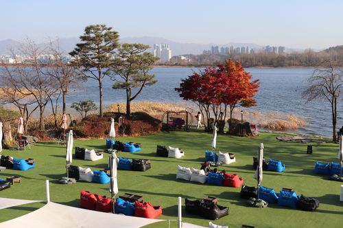 chuncheon korea, cafe carpe, uiam lake view