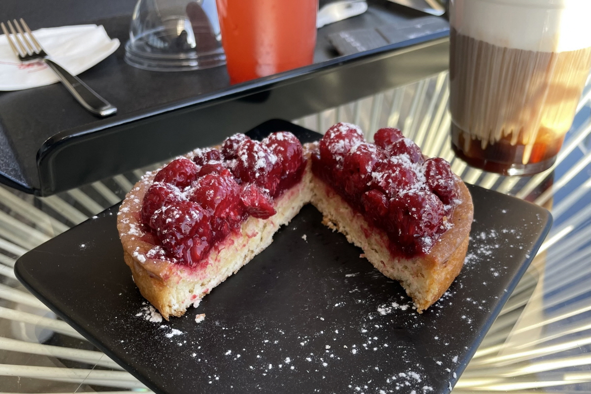 韓国、韓国旅行、韓国観光、江原道、カンウォンド、春川、チュンチョン、韓国カフェ、韓国デザート、ビーンバックチェア、衣岩湖、テラス