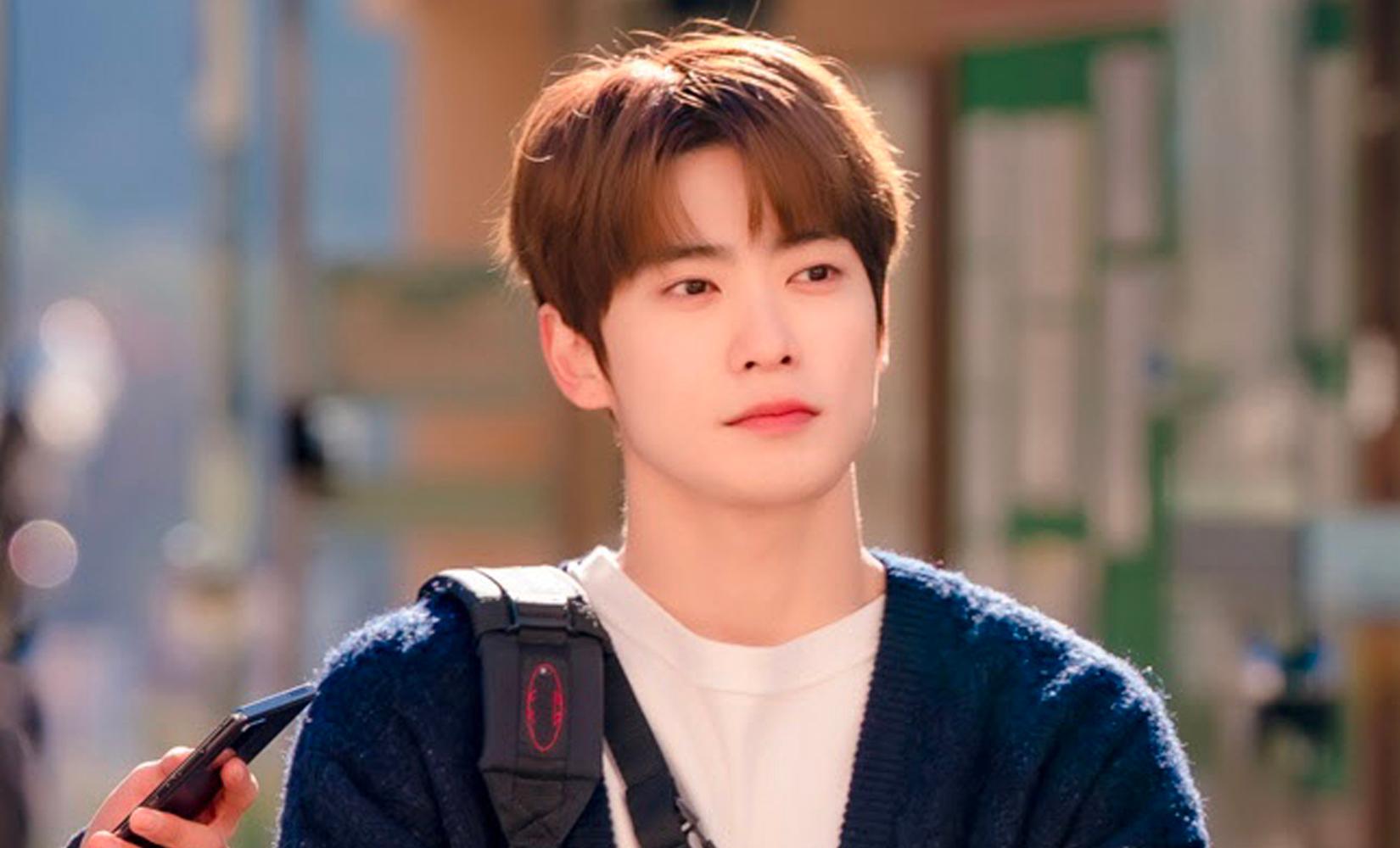 學生時期係「模範生」嘅韓星