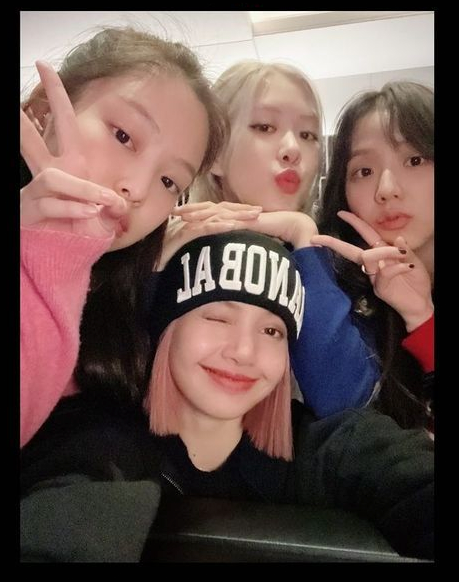 Lisa 確診新冠肺炎 