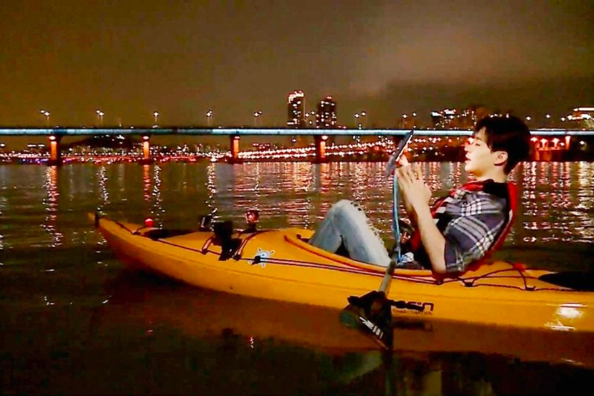 Trải nghiệm chèo thuyền Kayak trên sông Hàn tại LUNARU