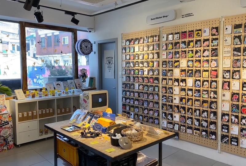 韓国、韓国旅行、韓国観光、ソウル、ソウル旅行、北村、プッチョン、三清洞、サムチョンドン、ショッピング、ステッカー、ディフューザー、ディズニー、写真スポット、雑貨、小物、アクセサリー、文具、ステーショナリー