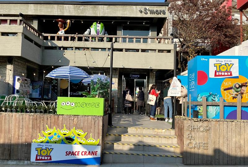 韓国、韓国旅行、韓国観光、ソウル、ソウル旅行、北村、プッチョン、三清洞、サムチョンドン、ショッピング、ステッカー、ディフューザー、ディズニー、写真スポット、雑貨、小物、アクセサリー、文具、ステーショナリー