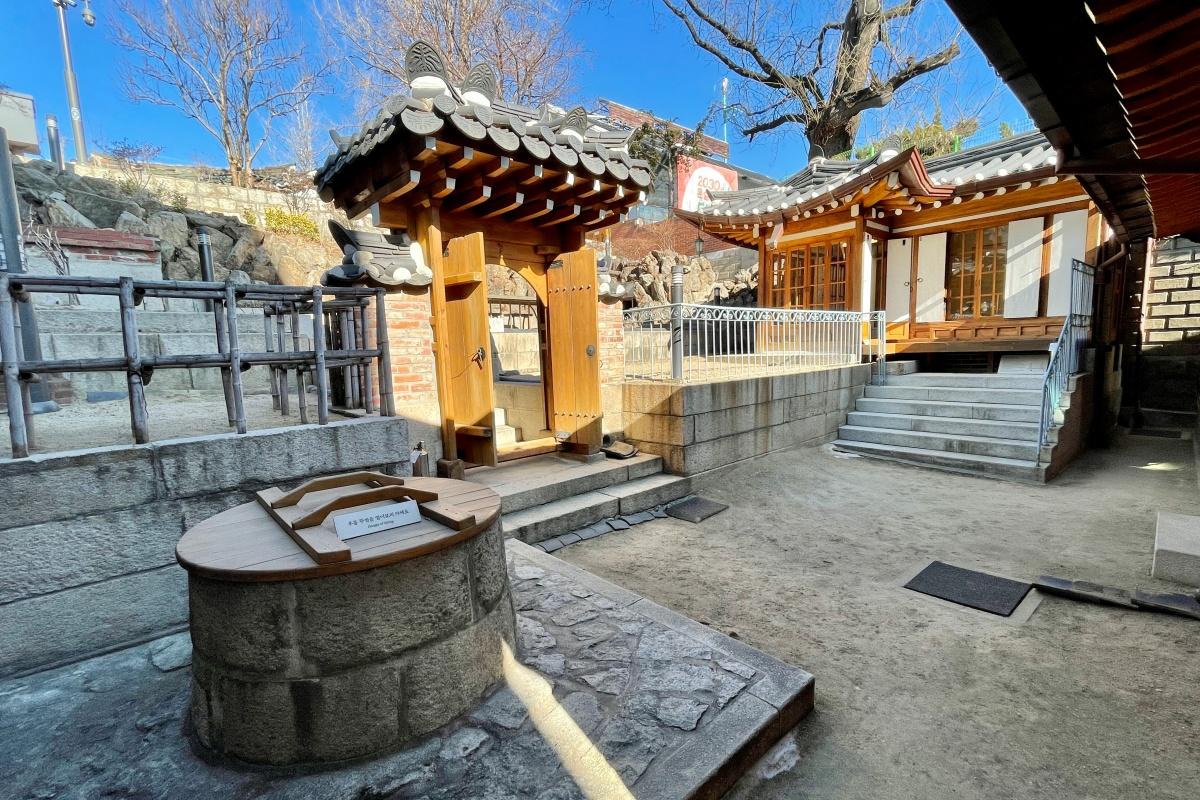 洪建翊家屋 首爾民俗文化財產