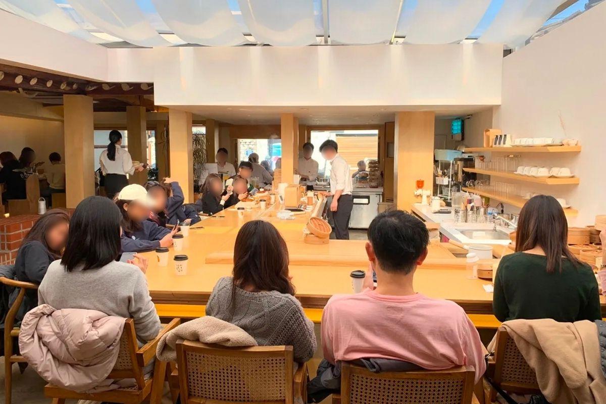 bên trong MIL Toast House  밀토스트, cafe ở ikseondong