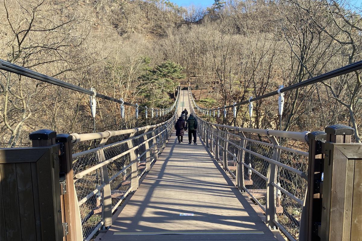Yeoncheon Tour: Jaein Falls suspension bridge