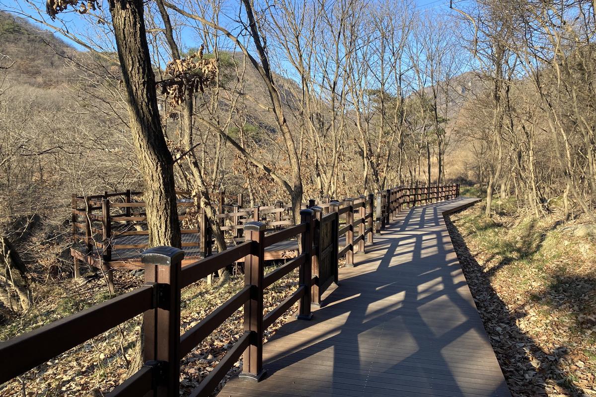 Yeoncheon Tour: Jaein Falls boardwalk
