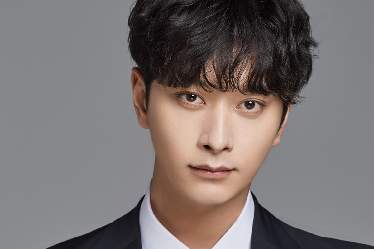 韓國男團2PM成員黃燦盛，於Instagram上公開手寫信宣佈個人消息，信中透露結婚和懷孕的計劃。