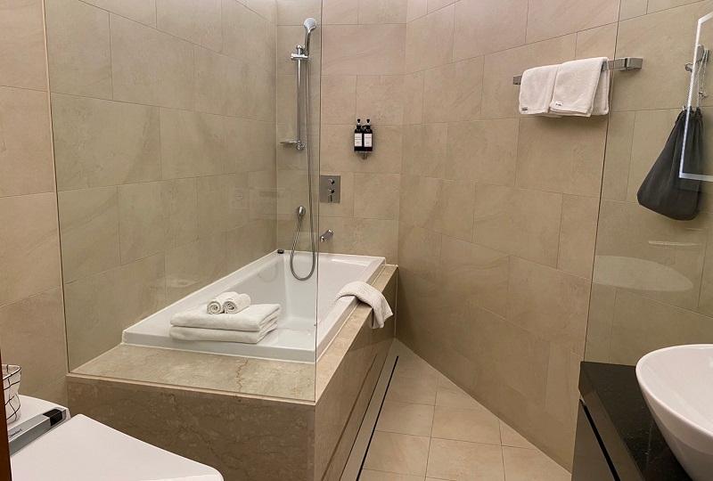 phòng tắm ở Bonum 1957 Hanok Stay and Hotel Bukchon, Hàn Quốc