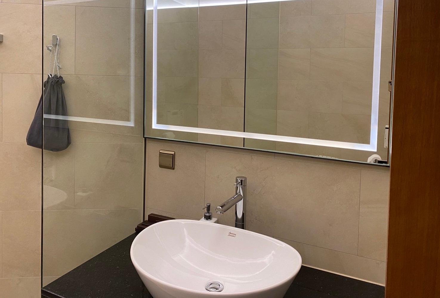 bồn rửa mặt ở Bonum 1957 Hanok Stay and Hotel Bukchon, Hàn Quốc