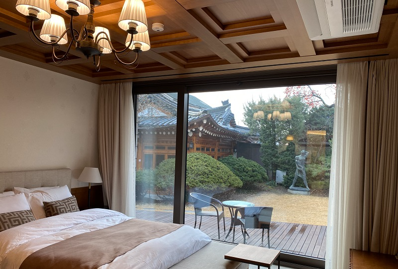 view nhìn ra bên ngoài ở Bonum 1957 Hanok Stay and Hotel Bukchon, Hàn Quốc