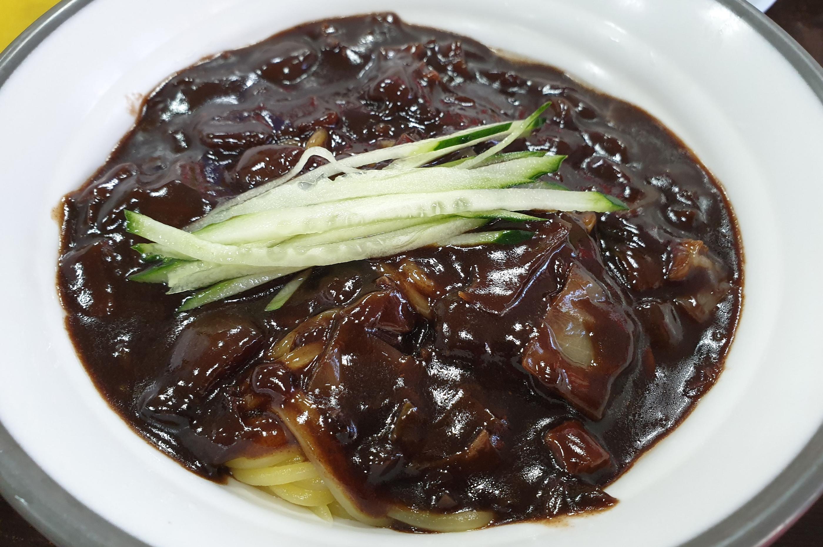 日韓、日韓比較、韓国食べ物、韓国料理、日本料理と韓国料理、トッポッキ、おでん、キンパ、ラーメン、ラミョン、日韓料理の比較、日本式韓国料理、韓国式日本料理