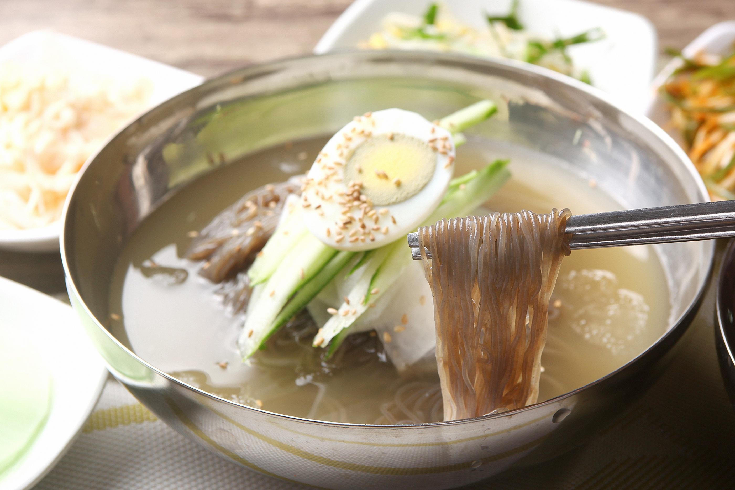 日韓、日韓比較、韓国食べ物、韓国料理、日本料理と韓国料理、トッポッキ、おでん、キンパ、ラーメン、ラミョン、日韓料理の比較、日本式韓国料理、韓国式日本料理