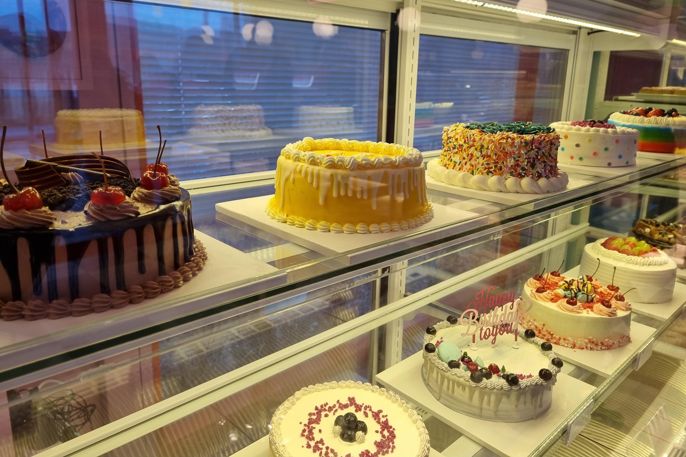 bánh kem ở MalDdong Donut: Quán bánh donut mới mở đang rất hot ở Paju