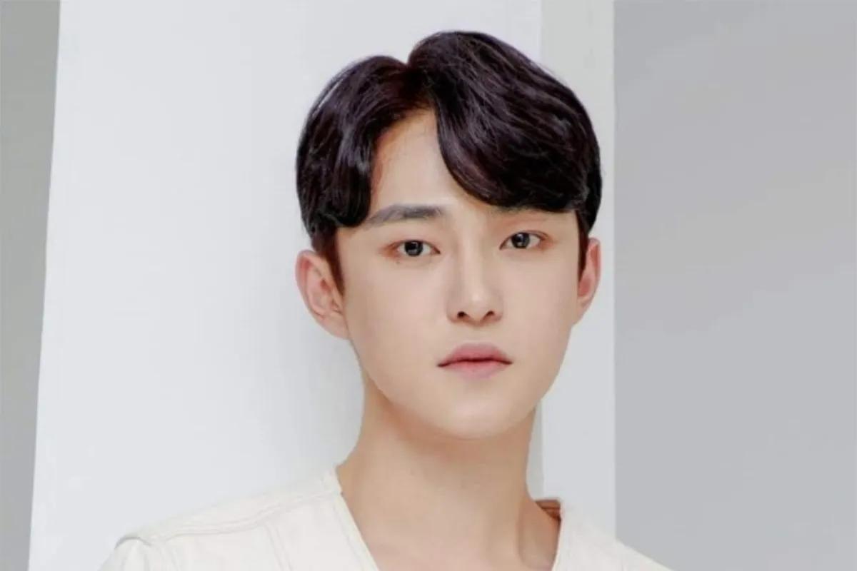 LEEKAJA HAIR內景照片,展示優質的美髮設施和時尚設計。