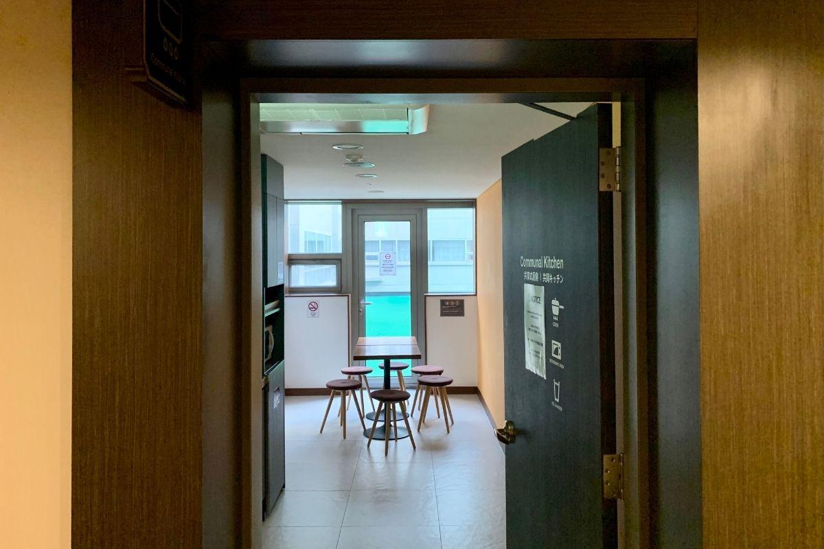 bếp chung ở khách sạn Hotel Skypark Kingstown Dongdaemun