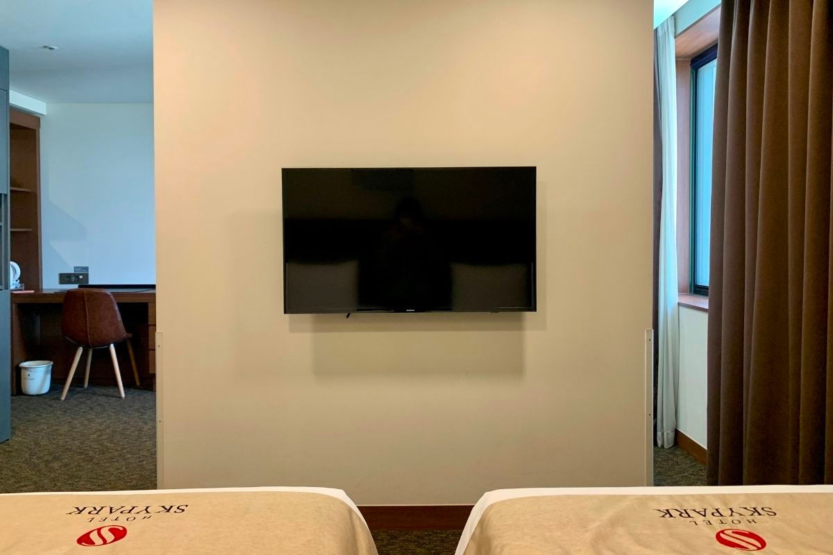 Tv ở phòng ngủ khách sạn Hotel Skypark Kingstown Dongdaemun