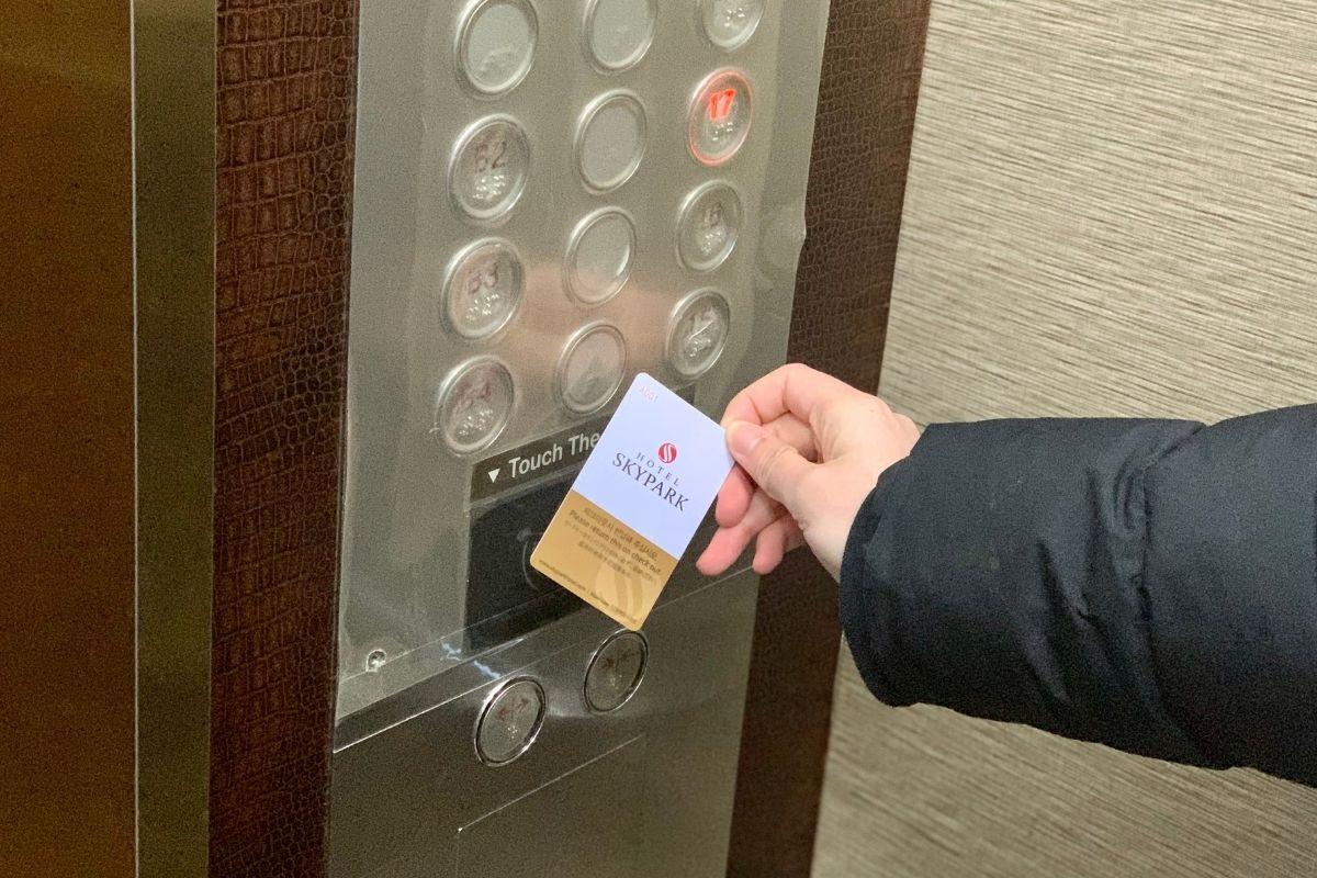 thẻ đi thang máy ở khách sạn Hotel Skypark Kingstown Dongdaemun