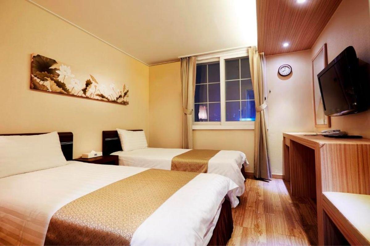 phòng studio twin ở Uljiro Co-Op Residence 을지로 코업 레지던스