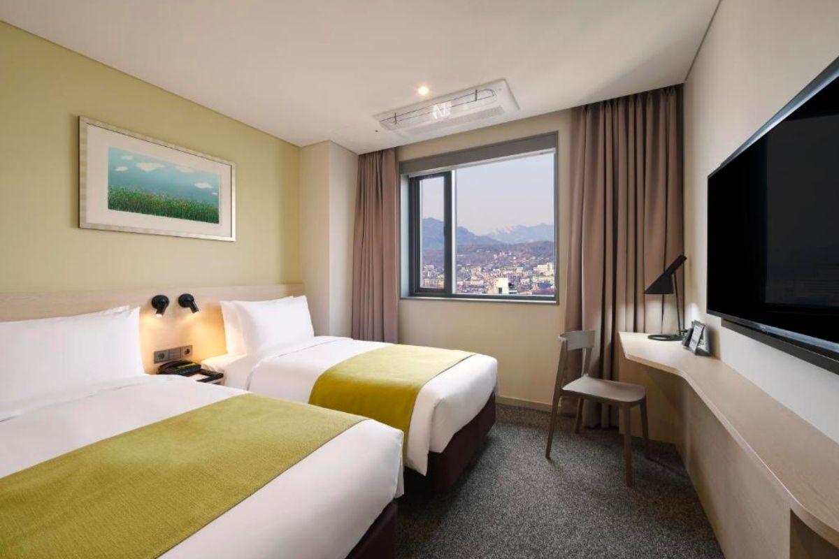 phòng standard twin Nine Tree Hotel Dongdaemun 나인트리 호텔 동대문