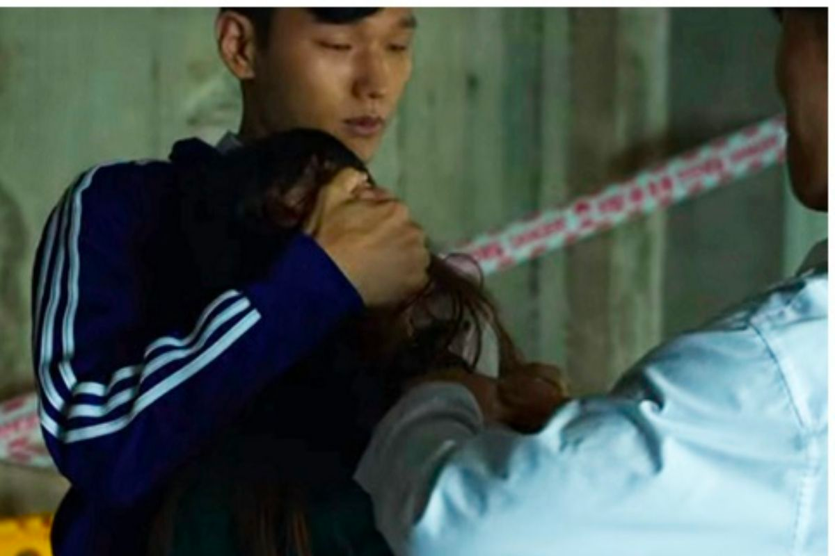eun ji trong phim Ngôi trường xác sống All Of Us Are Dead Netflix